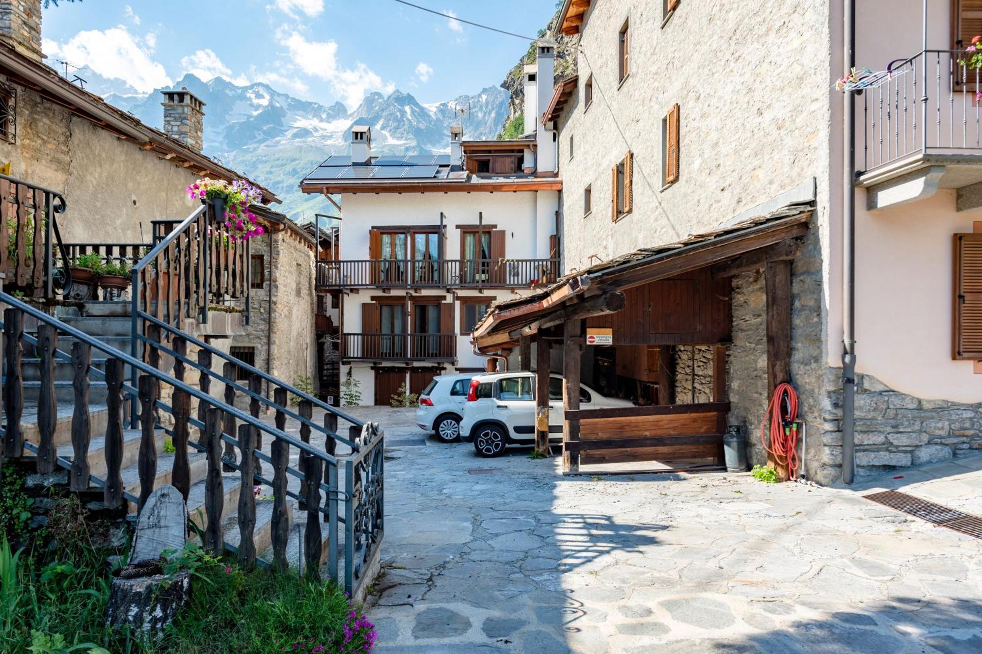 Beautiful Flat In Courmayeur - Happy Rentals Exterior photo